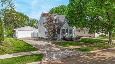 /international/us/249-s-willow-street-kimberly-wi-110108304049/
