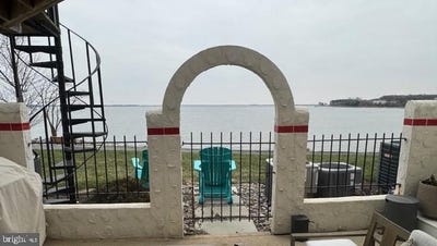 /international/us/34-queen-anne-way-chester-md-110106924977/