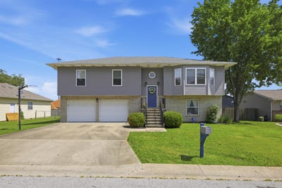 /international/us/1225-douglas-court-carthage-mo-110109182220/