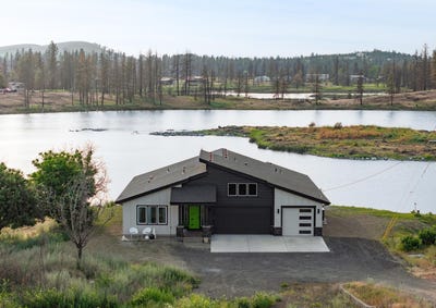 /international/us/10526-s-medical-lake-rd-medical-lake-wa-110100203077/