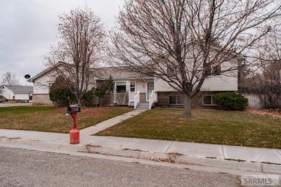 /international/us/820-s-adam-lane-idaho-falls-id-110107267836/