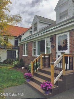 /international/us/718-western-avenue-albany-ny-110101193004/