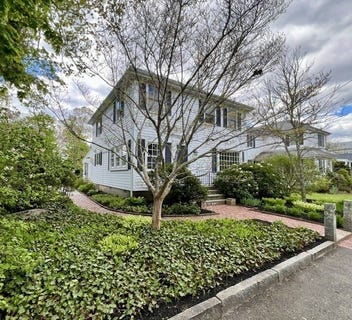 /international/us/102-main-street-marion-ma-110108201884/