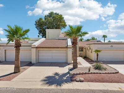 /international/us/8815-w-avenida-de-amigos-circle-arizona-city-az-110105273142/