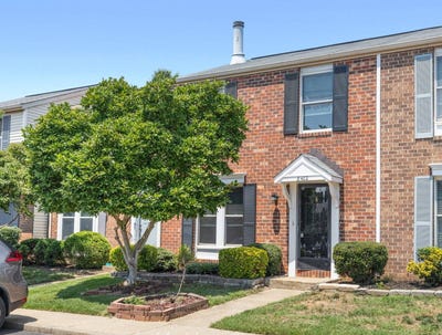 /international/us/8422-shannon-green-court-henrico-va-110101190932/