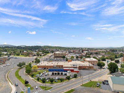 /international/us/530-n-main-st-harrisonburg-va-110104573547/