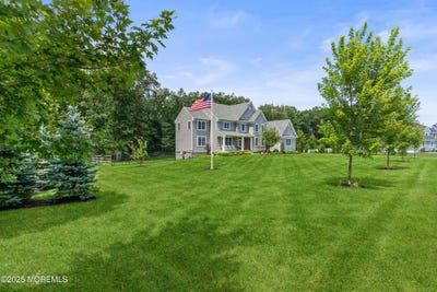 /international/us/2-tiffany-court-farmingdale-nj-110101150659/