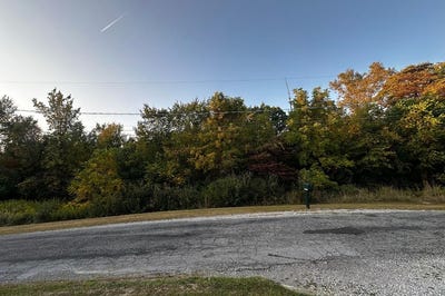 /international/us/big-bass-road-willard-oh-110102306672/