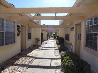 /international/us/11135-carriage-hill-drive-port-richey-fl-110103583196/