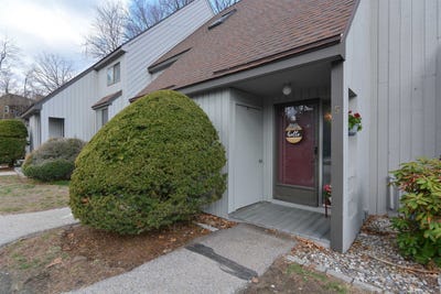/international/us/5-harwich-court-merrimack-nh-110107520257/