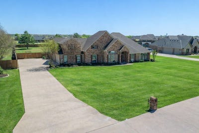 /international/us/18066-langford-lane-talty-tx-110120056640/