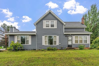 /international/us/1764-main-street-centerville-mn-110120043419/