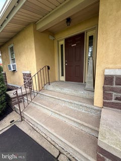 /international/us/1411-welsh-road-lansdale-pa-110106679933/