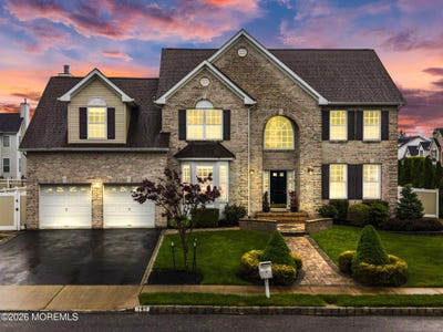 /international/us/15-ellis-court-morganville-nj-110108015671/