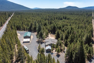 /international/us/18142-highway-58-crescent-lake-or-110119297857/