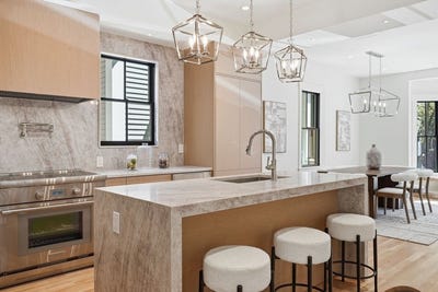 /international/us/9-mt-auburn-st-cambridge-ma-110107696134/