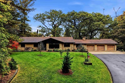 /international/us/12477-oak-brook-place-dubuque-ia-110120514136/