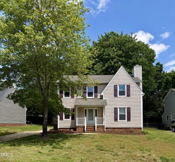 /international/us/736-huntington-court-burlington-nc-110107747255/