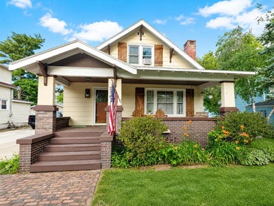 /international/us/216-benton-street-boone-ia-110109083931/