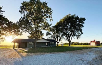 /international/us/390-nw-h-highway-warrensburg-mo-110120533339/