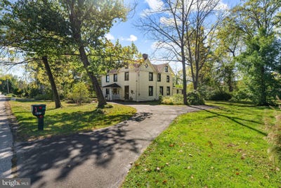 /international/us/637-susquehanna-road-ambler-pa-110120531045/