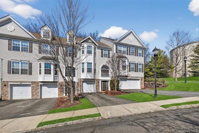 /international/us/44-barr-lane-monroe-ny-110106526451/
