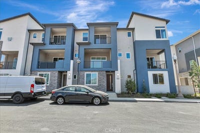 /international/us/640-sonia-irvine-ca-110108252407/