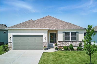 /international/us/2413-nw-sunnyvale-court-blue-springs-mo-110100217461/