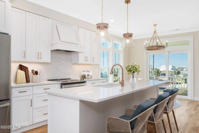 /international/us/712-atlantic-beach-causeway-atlantic-beach-nc-110100839816/