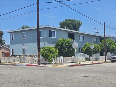 /international/us/923-w-g-street-wilmington-ca-110100354986/