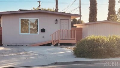 /international/us/401-e-11th-avenue-hanford-ca-110120588210/
