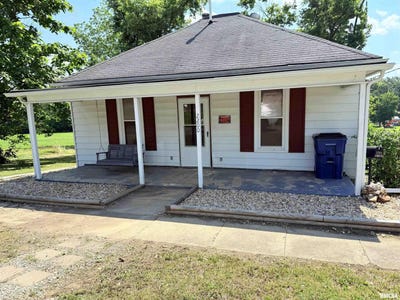 /international/us/2200-forest-street-eldorado-il-110100571142/
