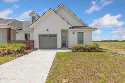 /international/us/111-maplebrook-way-youngsville-la-110120746288/