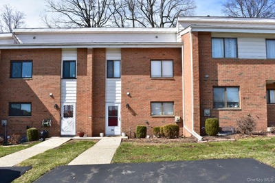 /international/us/34-poplar-lane-middletown-ny-110106500145/