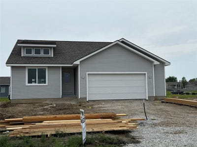 /international/us/317-ne-chalet-street-elkhart-ia-110100090767/