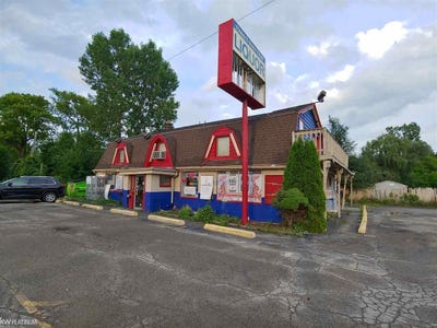 /international/us/10973-gratiot-street-casco-mi-110057306330/