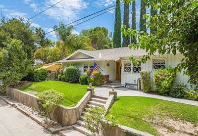 /international/us/24143-cross-street-newhall-ca-110094904425/