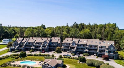 /international/us/10-robinson-lane-southwest-harbor-me-110102613841/