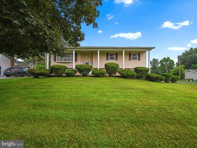 /international/us/2620-pinewood-road-lancaster-pa-110100748265/