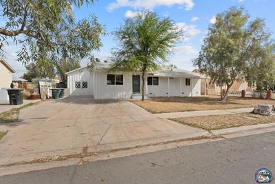 /international/us/1524-w-holt-ave-el-centro-ca-110107244838/