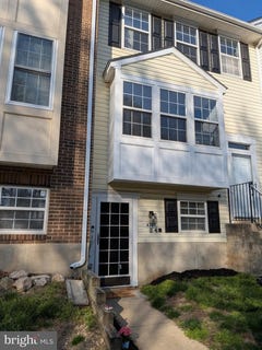 /international/us/4240-applegate-lane-suitland-md-110106847902/