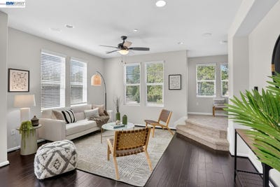 /international/us/140-selby-ln-livermore-ca-110108133095/
