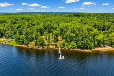 /international/us/293-river-road-eliot-me-110108390388/