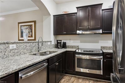 /international/us/302-promenade-lane-williamsburg-va-110110131161/