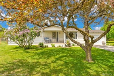 /international/us/5938-avalon-circle-lexington-twp-mi-110108255901/