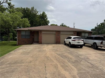 /international/us/1311-s-commerce-ave-russellville-ar-110101028280/