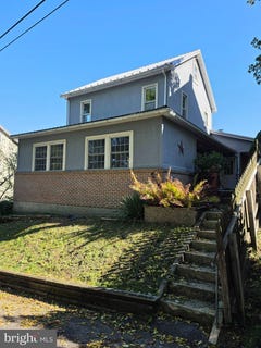 /international/us/59-s-franklin-street-elizabethville-pa-110120508507/