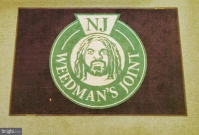 /international/us/318-e-state-street-trenton-nj-110104023169/