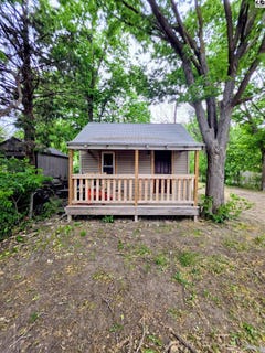 /international/us/318-1-2-e-5th-ave-hutchinson-ks-110108142016/