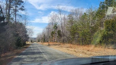 /international/us/allen-farm-road-farmville-va-110106312753/